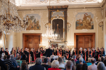 koncert na zámku Dobříš (foto B. Mráčková)