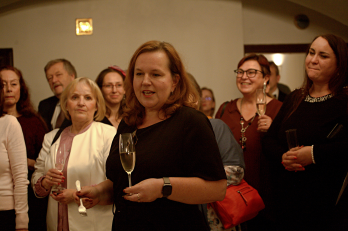 slavnostní přípitek předsedkyně sboru